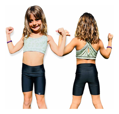 Imagen 2 de 9 de Calza Corta Biker Lycra Uv Upf50+ Niña Lisa Negra