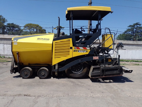 Terminadora Bomag Bf 300 P