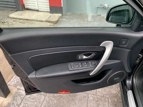 Imagen 11 de 15 de Renault Safrane Privilege Modelo 2014