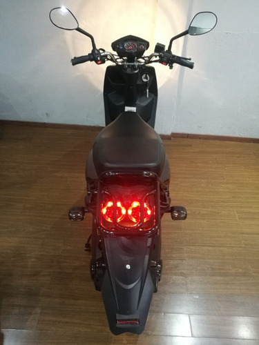 Imagen 8 de 21 de Scooter Electrico Sunra Luhu Bateria Litio Para Uso Interno