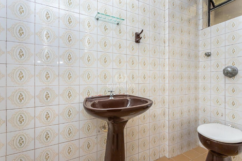 Imagem 15 de 18 de Exclusividade Guarida: Apartamento Diferenciado Com Pátio, Jk, Localizado No Bairro Petrópolis. - 11524