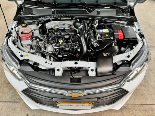 Chevrolet Onix 1.0T Premier Sedan At