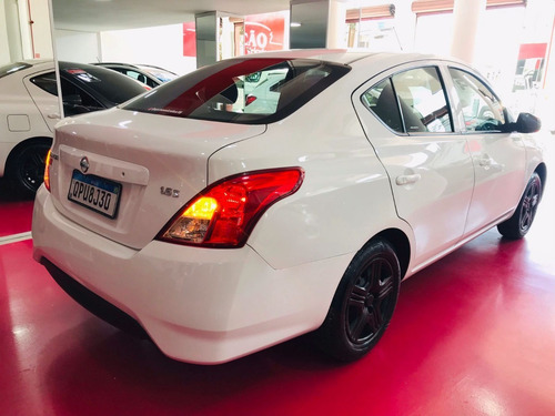 Imagem 4 de 12 de Nissan Versa 1.6s Completo 2019