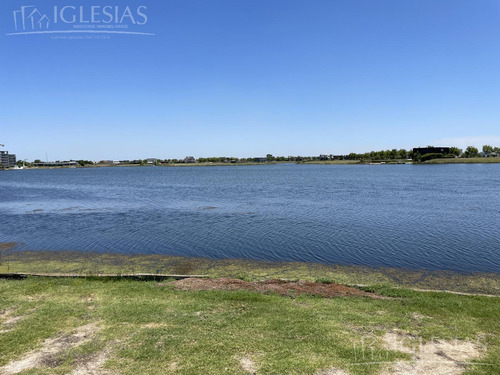Imagen 1 de 13 de Terreno Al Lago - Muelles