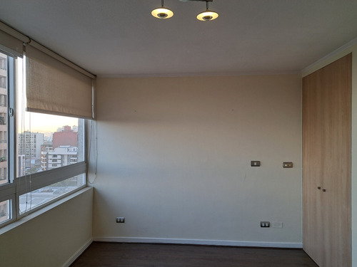 Barrio Residencial, Excelente Ubicación A Pasos Metro Toesca