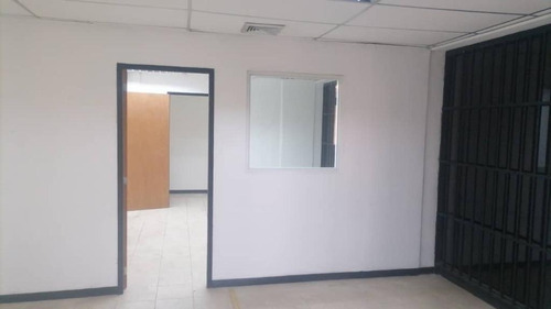 Imagen 10 de 10 de Local En Venta En Edificio Cachamay, Puerto La Cruz
