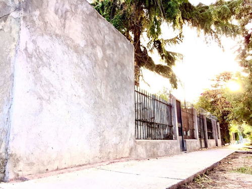 Casa En Venta De 3 Dorm. En La Cisterna