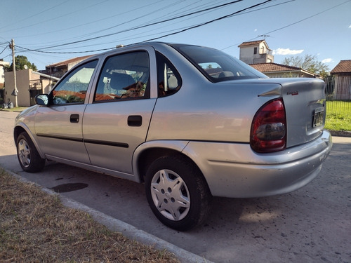 Imagen 3 de 8 de Chevrolet Corsa 2006 1.6 Super Pack