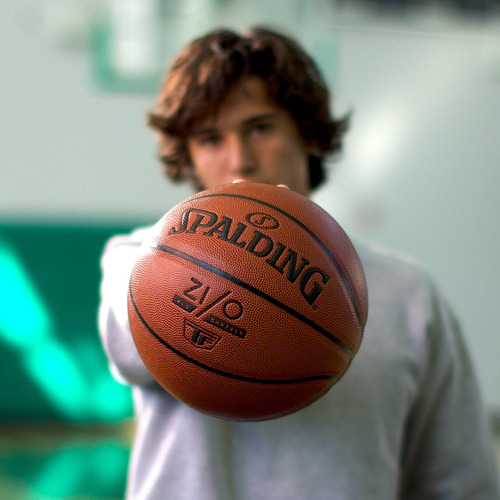 Spalding Zi/o Baloncesto Para Interiores Y Exteriores De 29. Color Naranja/fiesta De Bloques
