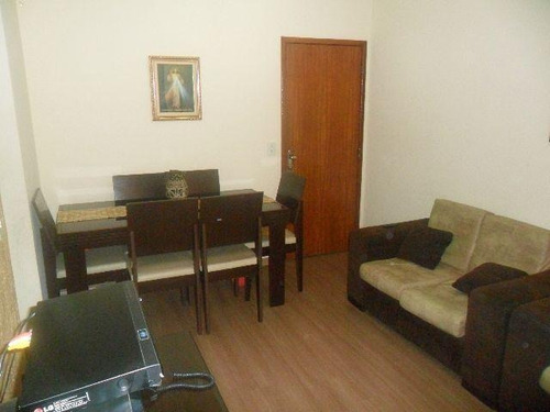 Imagem 3 de 10 de Vende-se Ótimo Apartamento De 03 Quartos. - 1140