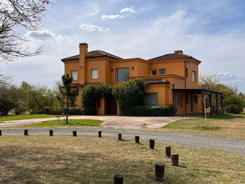 Casa En Golf Country La Carolina