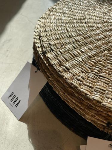 Imagen 3 de 5 de Individual Redondo Negro O Natural Seagrass Deco Pura Home