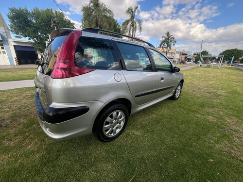 Peugeot 206 1.6 Sw Xt Premium