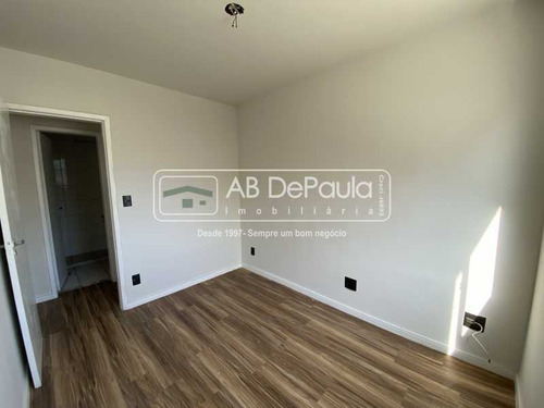 Imagem 11 de 15 de Praça Seca - Rua Florianópolis - Apartamento 3 Dormitórios (1 Suíte). - Abap30117