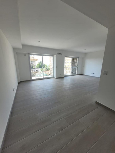 Imagen 14 de 29 de Departamento Tres Ambientes En Venta - Olivos