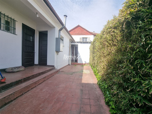 Casa En Venta De 3 Dorm. En Ñuñoa