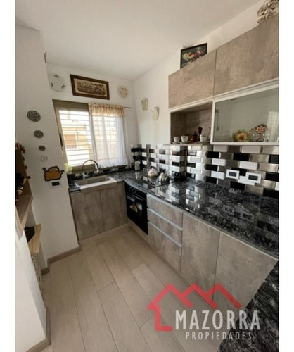 Imagen 4 de 12 de Departamento En Venta - Caseros Centro