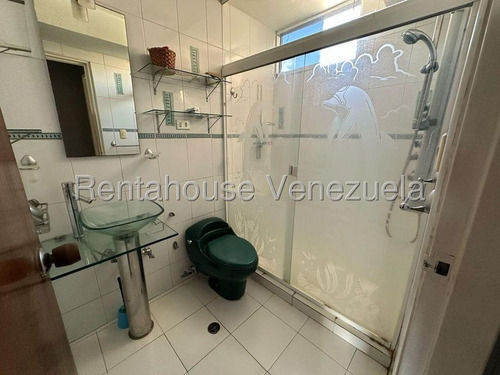 Encantador Apartamento Ubicado En Los Chaguaramos! #25-16072 Ricardo Romero