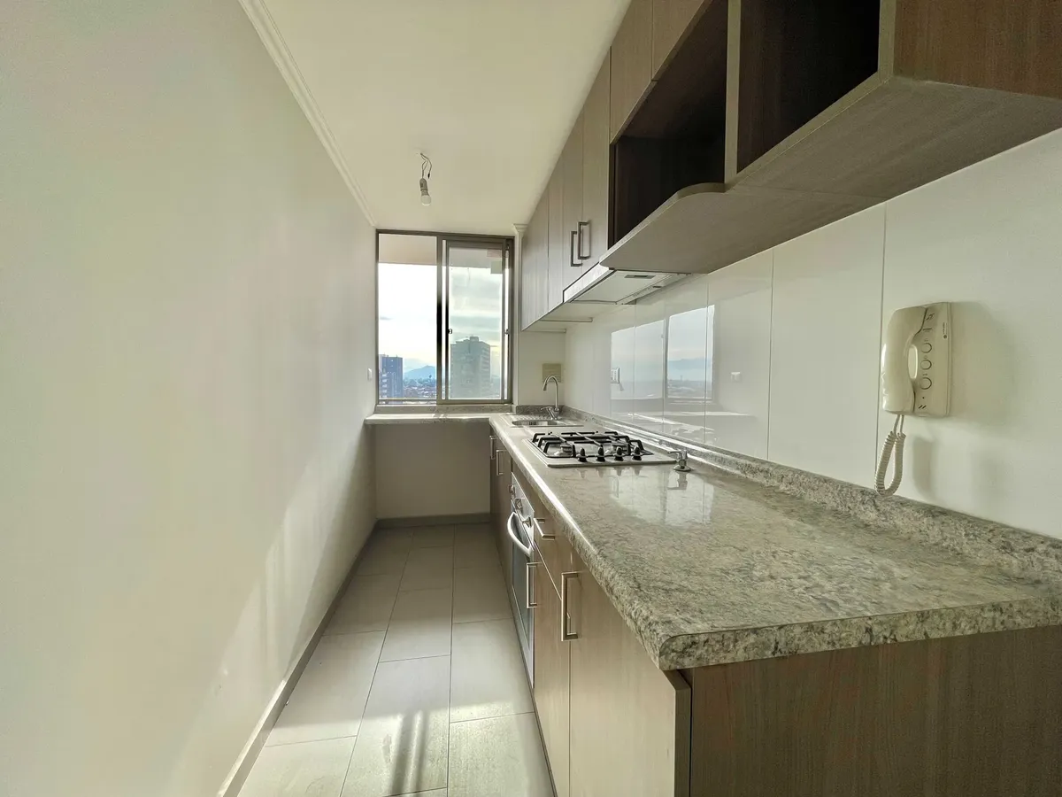 Imagen 3 de 21 de Amplio Dpto. 3d 2b 1e 1b Av. Ecuador (102448)