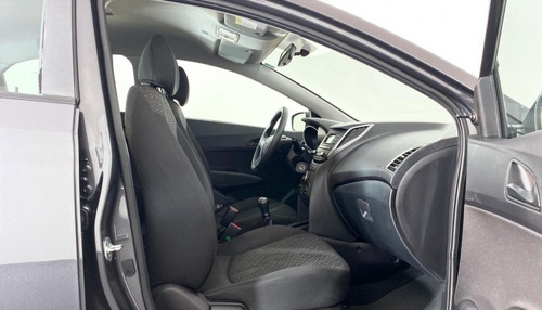 Imagem 12 de 15 de 125439 - Hyundai Hb20 2019 Com Garantia