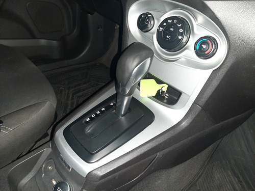 Ford Fiesta Kinetic 1.6 Se Plus Powershift 120cv