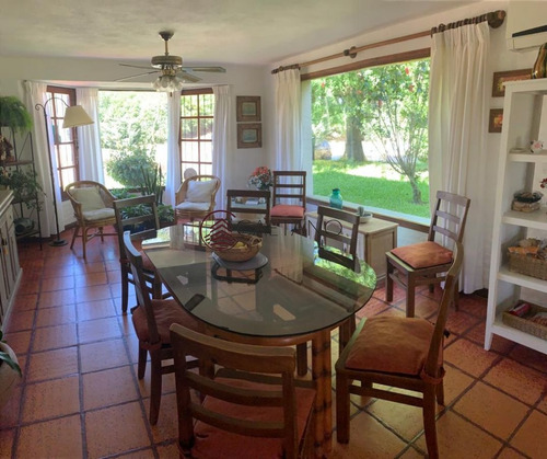 Imagen 5 de 19 de Hermosa Casa De Dos Plantas En La Arbolada - Punta Del Este La Arbolada