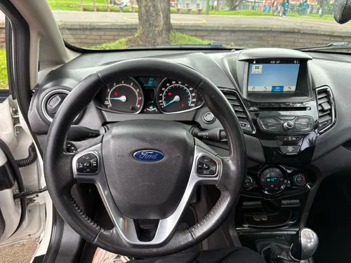 Ford Fiesta 1.6 Titanium Mt