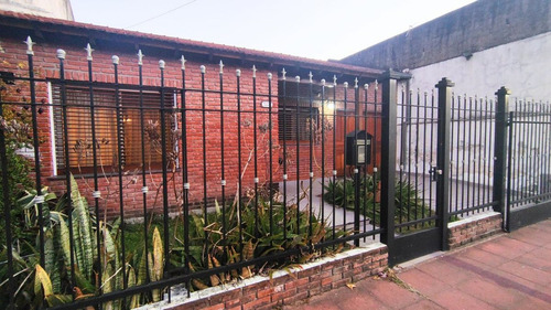 Venta Casa 3 Ambientes Castelar Norte