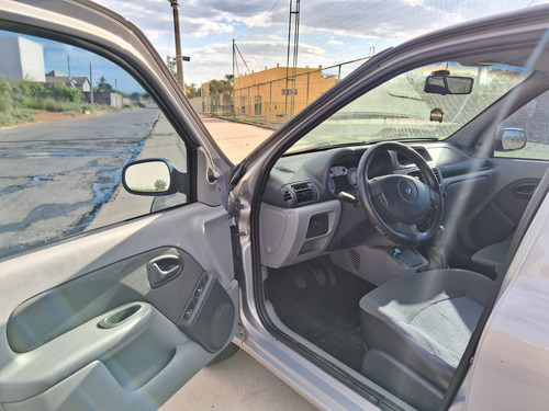 Renault Clio Sedan 1.0 16v Expression Hi-flex 4p