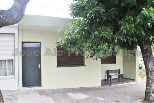 Imagen 2 de 11 de En Venta Casa De Dos Dormitorios Colonia Del Sacramento