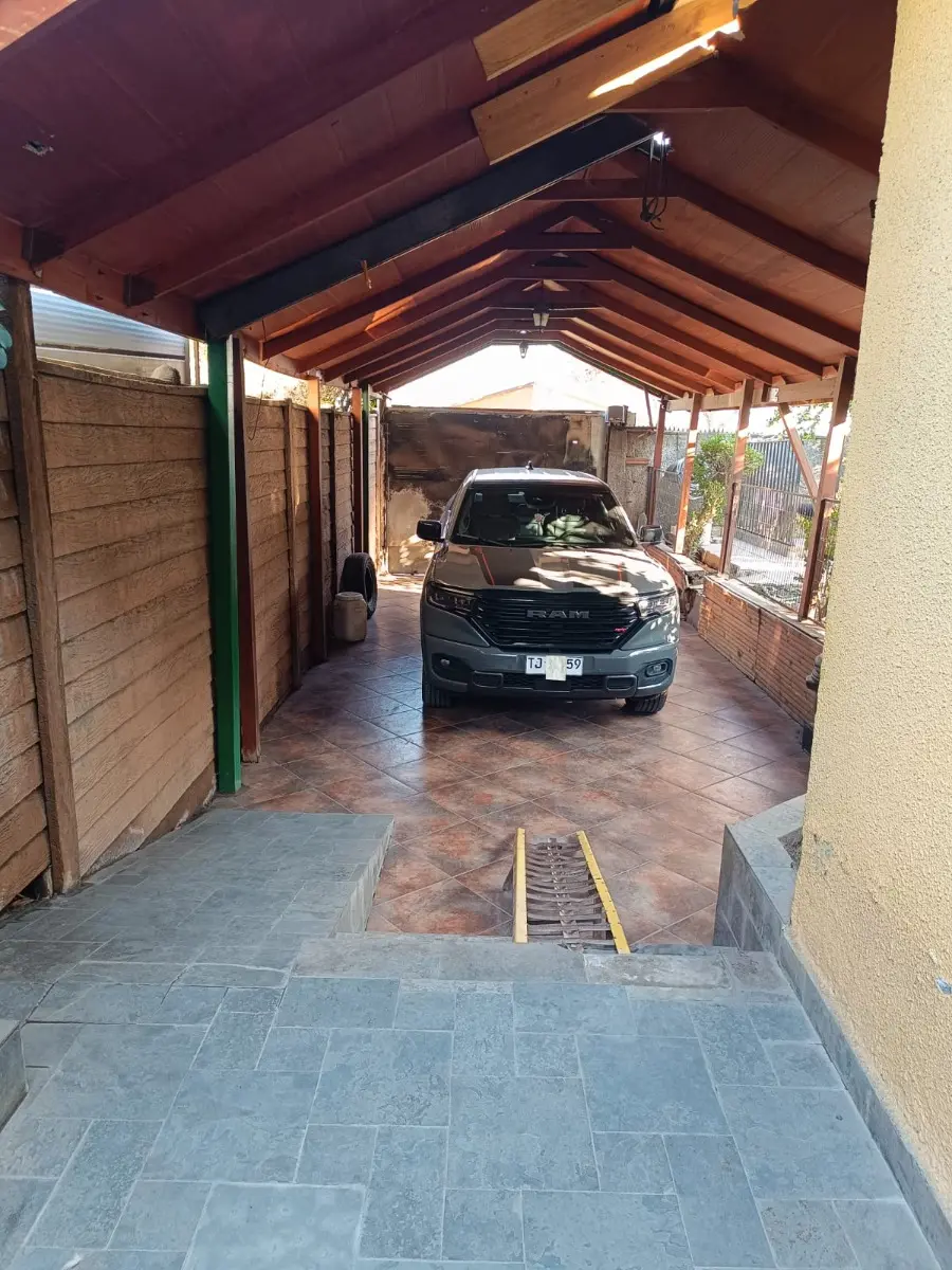 Imagen 3 de 29 de Se Vende Casa 2 Pisos 4d 3b Con Patio Piscina Terraza
