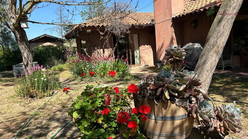 Casa En Parcela En Arriendo De 4d/3b En Calera De Tango