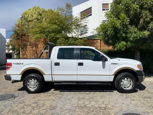 Ford F-150 XL DOBLE CABINA 4x4