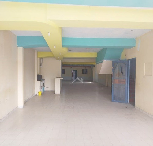Imagen 4 de 7 de Local - Edificio Av. Intercomunal Sierra Maestra