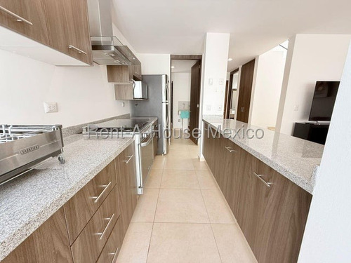 Zakia En Renta Casa Amueblada Con 2 Recamaras Cada Una Con Baño En Suite Qh252912
