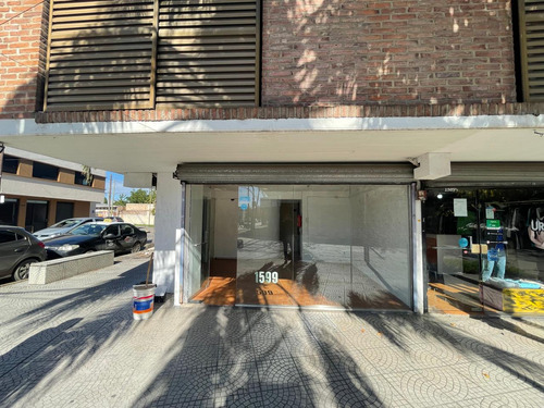 Alquiler Local Comercial-centro De Berisso- Av. Montevideo