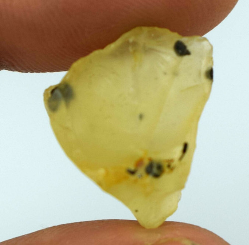 Ópalo Etíope 6,85 Cts Áspero Natural Certificado Amarillo