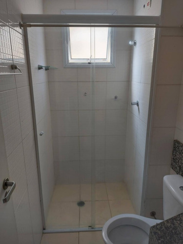 Apartamento Térreo Em Cotia Cozinha E Quartos Com Armários