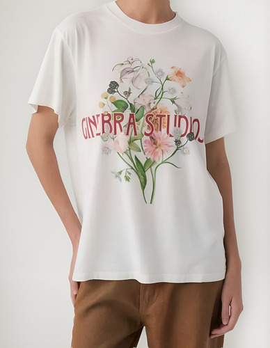 Remera Ginebra Mujer Studios Variante De Color