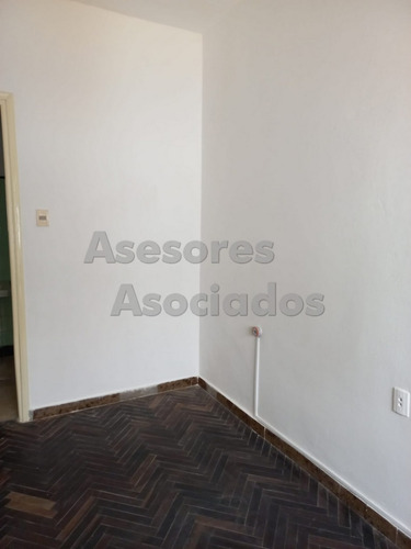 Venta De Apartamento De Un Dormitorio En Centro