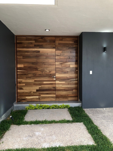 Hermosa Residencia En Venta En Solares