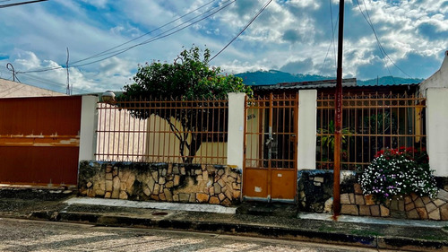 Elegance Vende Casa En Naguanagua El Naranjal Elc-017