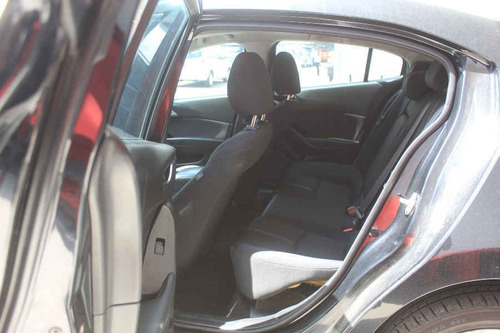 Imagen 10 de 15 de Mazda 3 2017 4p Sedán S L4/2.5 Aut