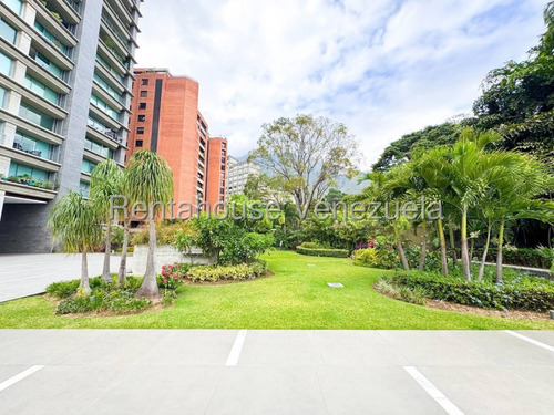 Gran Apartamento Remodelado En Alquiler, Urb. Sebucan