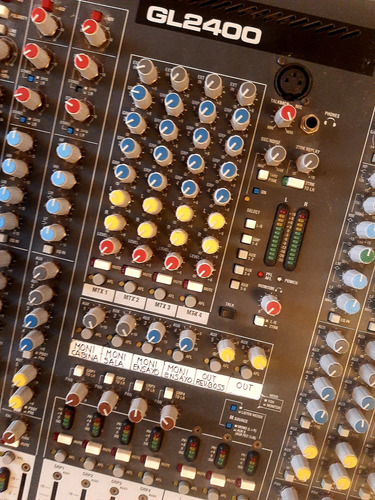 Consola Mixer Allen And Heath Inglesa Modelo Gl 2400 (Usado)