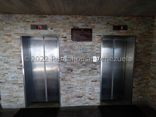 Imagen 4 de 6 de Apartamento En Venta Playa Grande 23-15378 O.i