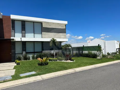 Casa En Venta En Fraccionamiento Lomas De Cocoyoc