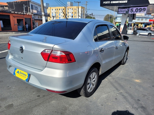 Imagem 4 de 10 de Volkswagen Voyage 2015 1.0 Trendline Total Flex 4p