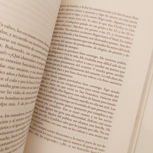 Ausencia Del Héroe - Bukowski (Usado)