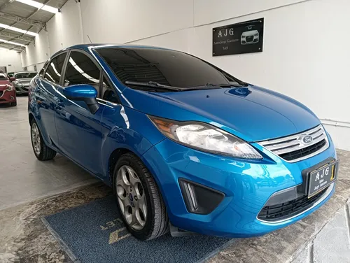 Ford Fiesta 1.6 Sportback Mecánica